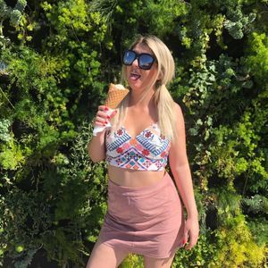 Meet your Posher, Gabrielle